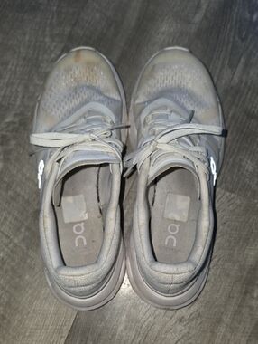 On Cloud Women's Running Shoes in Light Gray